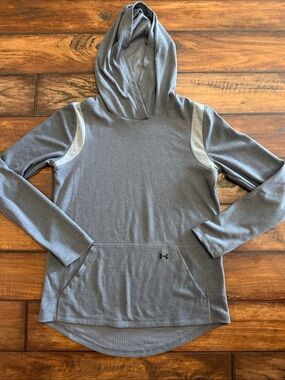 Under Armour Women's Heather Gray Lightweight Hooded Pullover